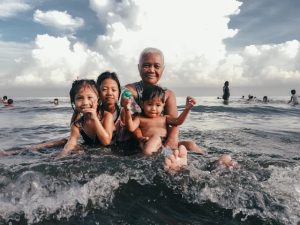 famille à la plage