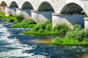 Campings proches d’Angles, en Vendée, avec des hébergements confortables et un accès rapide aux plages et aux sites touristiques.